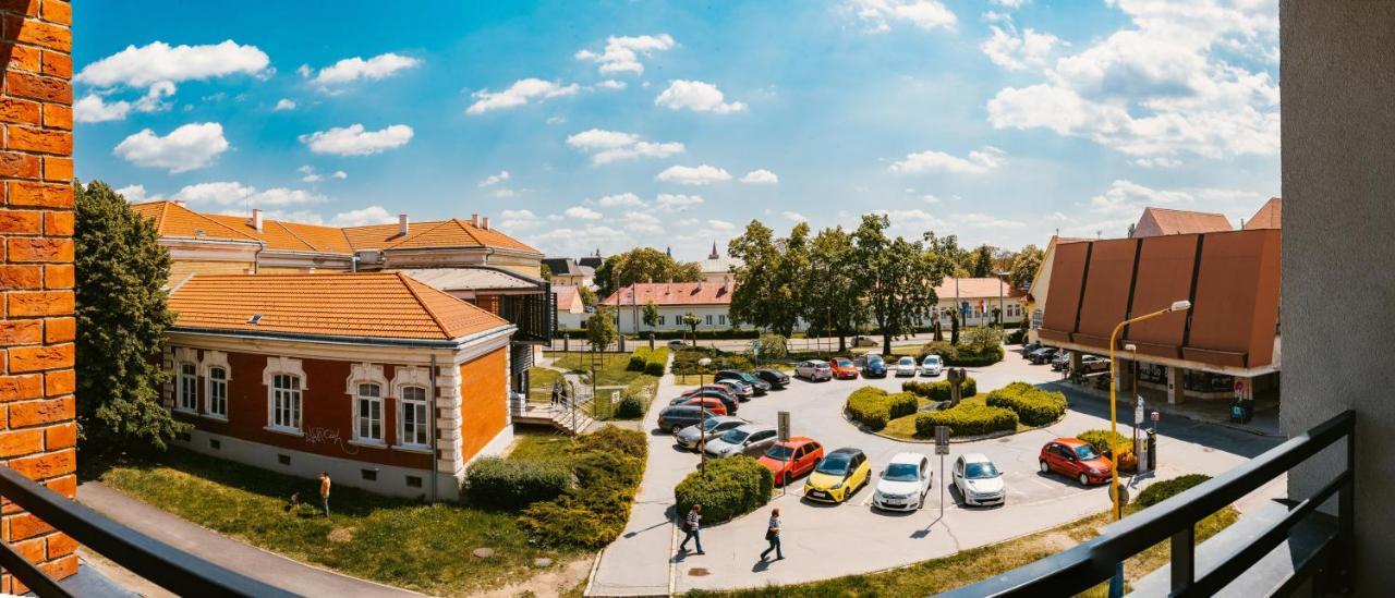 Ah Radnica Apartment Kosice Bagian luar foto